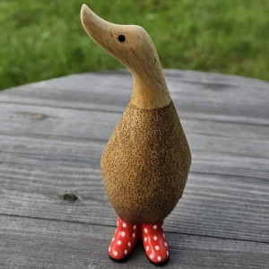 Liten Anka i bambu  - röda stövlar - Dinky Ducks