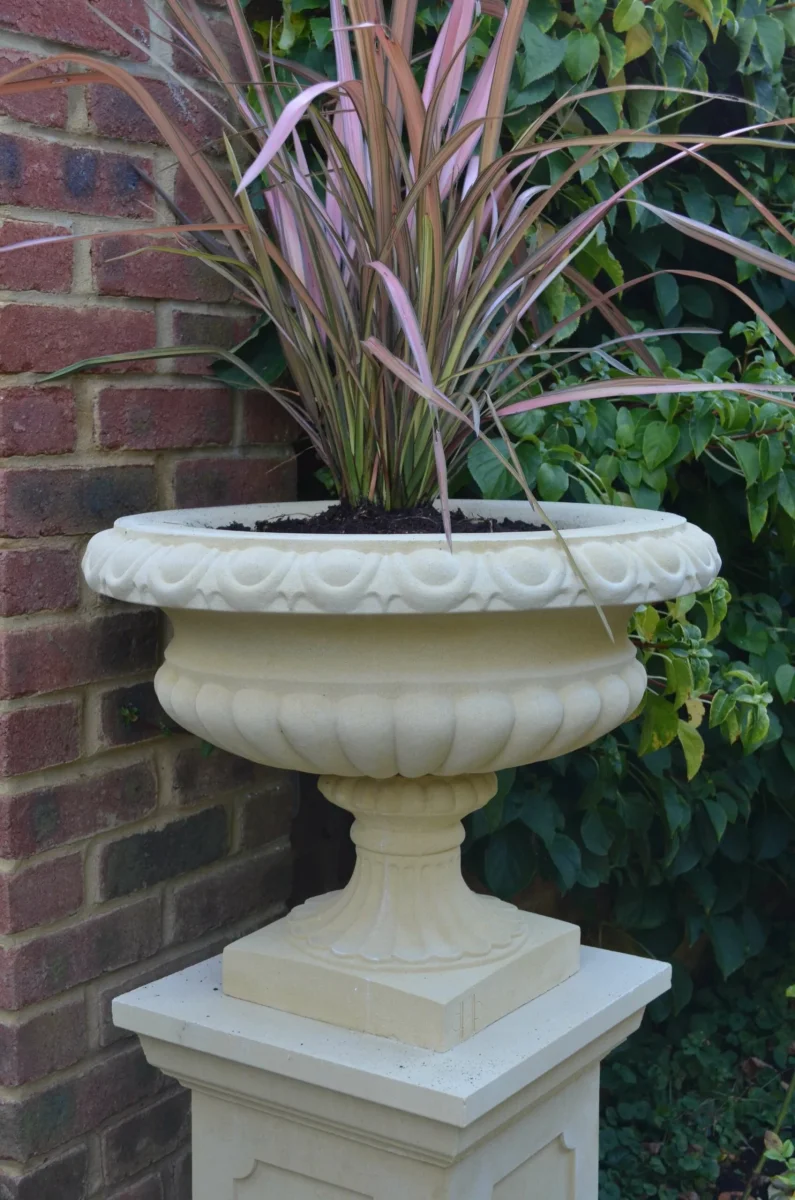 Trafalgar Urn – klassisk planteringsurna - Bild 6